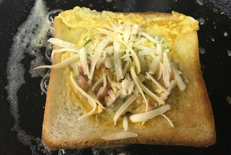 Горячие бутерброды на сковороде по рецепту от шеф-повара