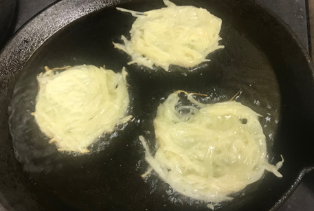Рецепт на сковороде: картофельные драники