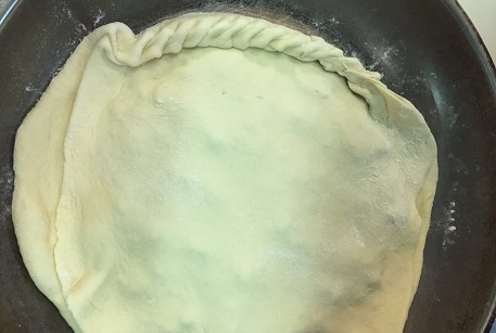 Осетинский пирог в духовке с тушенкой из баранины