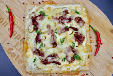 Пицца на сметане с ветчиной – быстрый рецепт пиццы в духовке в домашних условиях