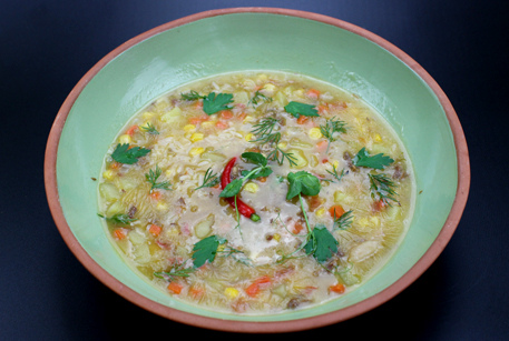 Арабский суп с кукурузой и бараниной тушеной