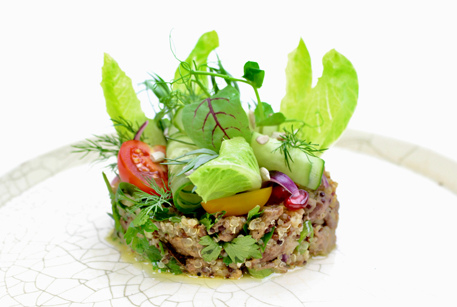 2. Салат с говядиной и овощами