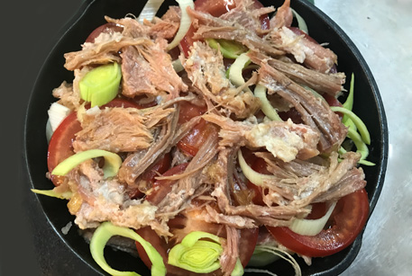 Рецепт с тушенкой из свинины – мясо с картошкой в духовке