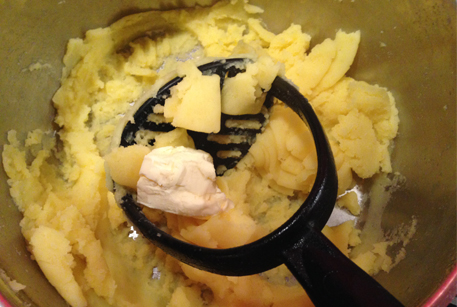 Пошаговый рецепт с фото картошка с тушенкой в духовке