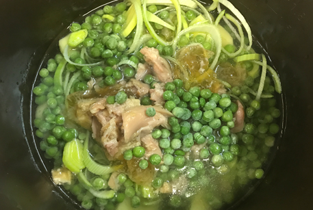 Быстрый рецепт супа в мультиварке – куриный суп с зеленым горошком
