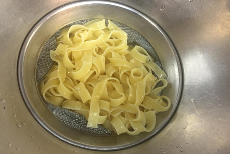 Быстрый рецепт с фото – макароны в сливочном соусе