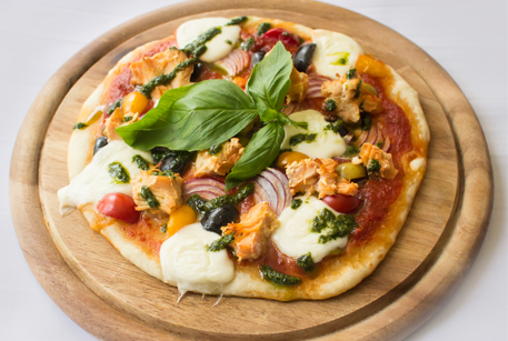 Пицца с ветчиной – простой итальянский рецепт в духовке