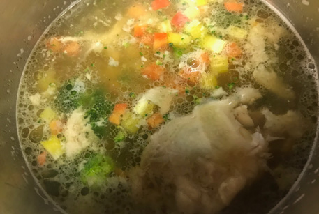 Рецепт супа с тушенкой: рисовый суп с курицей