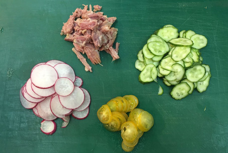 Рецепт салата из огурцов с фото