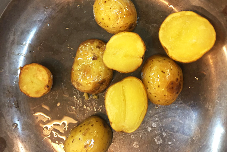 Обжарить картофель - рецепт с тушенкой от Арго