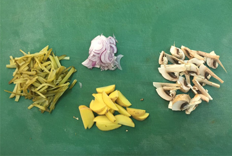 Салат с языком и грибами – рецепт салата с фото