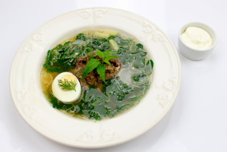 Суп из крапивы с яйцом – вкусный рецепт супа с тушенкой