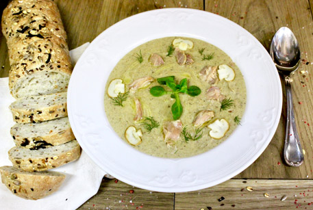 Суп-пюре из шампиньонов – рецепт с тушенкой