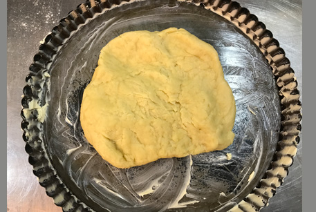 Рецепты в духовке: заливной пирог с луком и яйцом