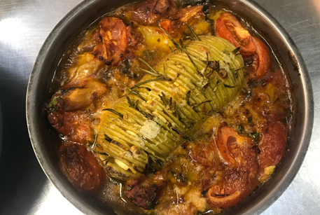 Запеченная картошка в духовке – рецепт с тушенкой